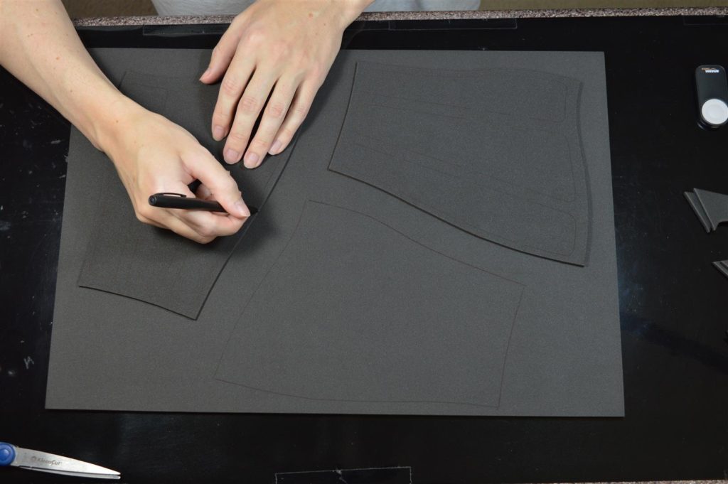 Curved Begins Bat Gauntlets Build Tutorial – The Foam Cave