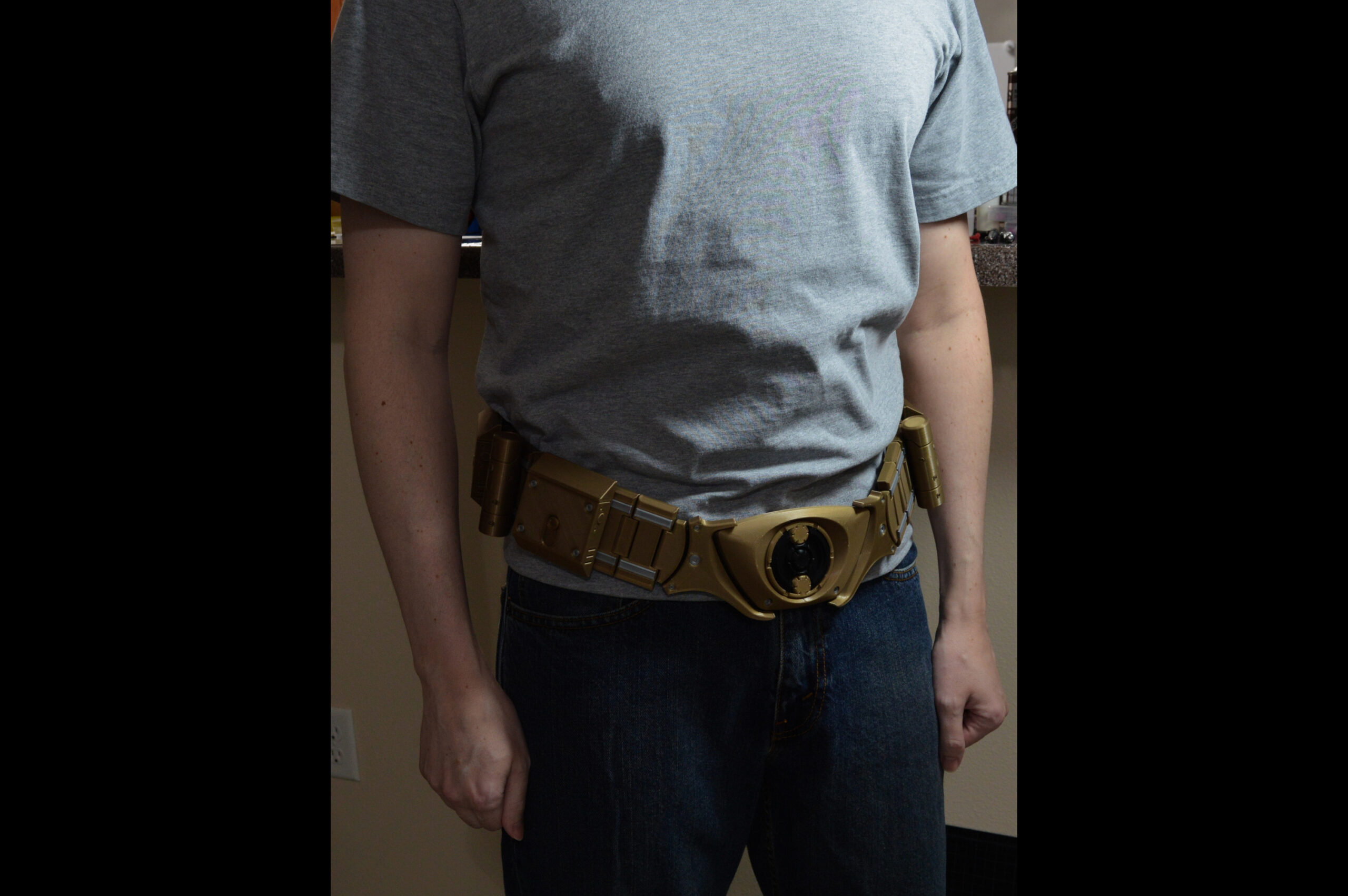 Batman Begins Dark Knight Utility Belt (lg)5