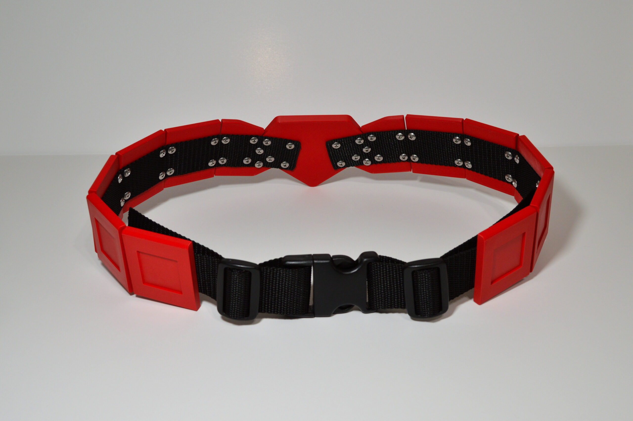 <a class="continue-reading-link" href="https://www.thefoamcave.com/product/n52-super-belt"> Continue reading <span class="meta-nav">→ </span></a> N52 Superman Belt lg3
