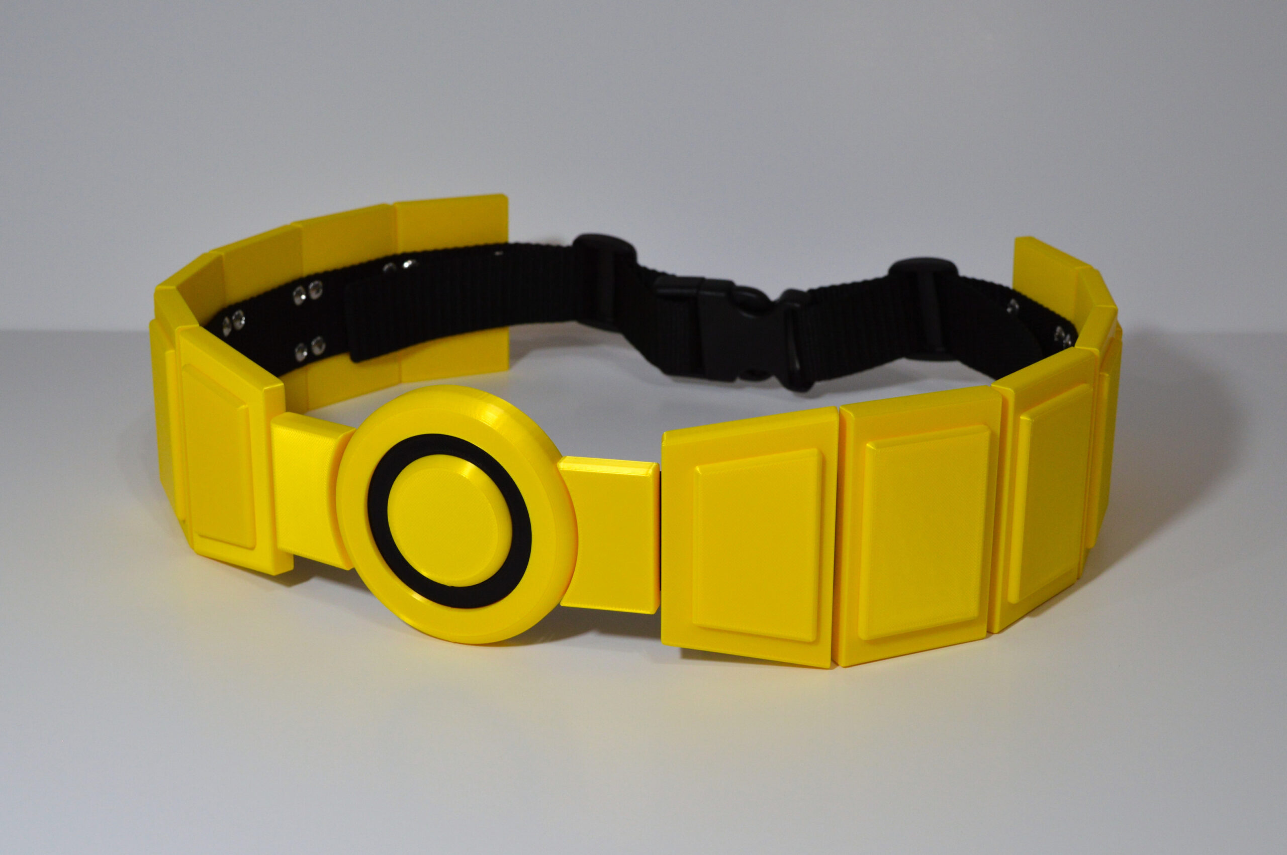 <a class="continue-reading-link" href="https://www.thefoamcave.com/product/utility-belt-no-5"> Continue reading <span class="meta-nav">→ </span></a> Teen Titans Robin Belt lg2